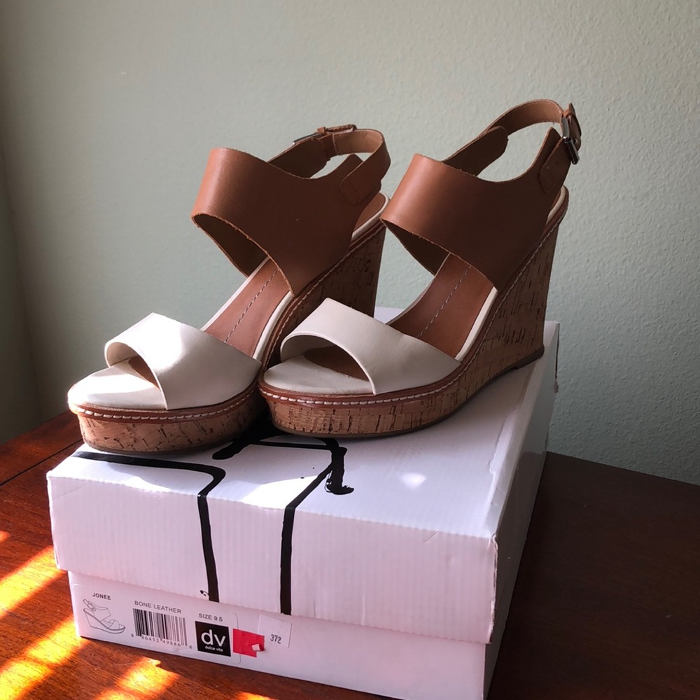 Dolce Vita wedge
